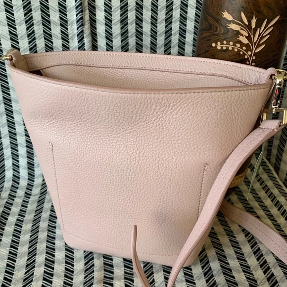 MAKE AN OFFER Hayes street Vanessa warm vellum Kate Spade bucket - Picture 2 of 8